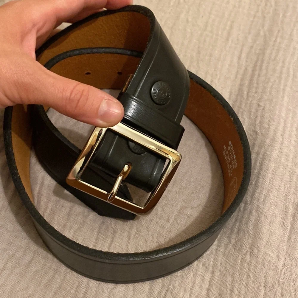 JAY-PEE GENUINE TOP GRAIN BRIOLE COWHIDE BLACK BELT . Size 28 . New . No tags